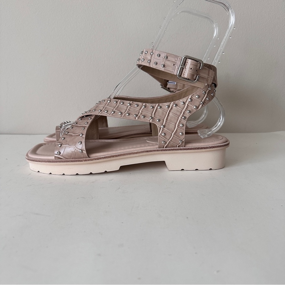 NEW Donald Pliner Thalita Beige Strappy Studded Platform Women's Sandals Sz 8.5M